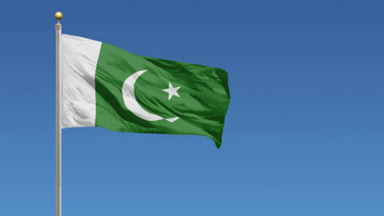 Pakistan-Afganistan hattında tansiyon yükseldi: 10 hedef vuruldu